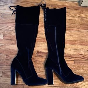 Material Girl Velvet 4 inch boots with Lacing Size 9 NEW